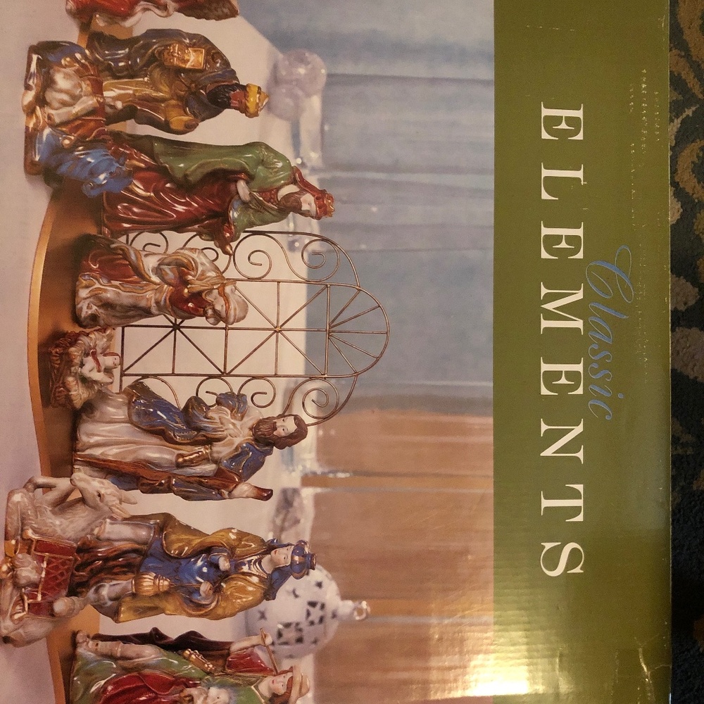 10 piece  nativity.